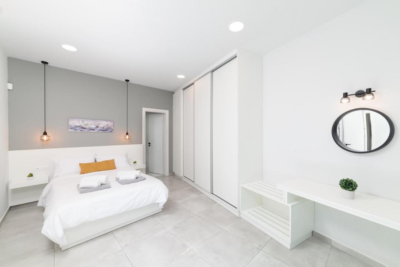 Villa Zaneti By Posarellivillas Agia Marina  Ngoại thất bức ảnh
